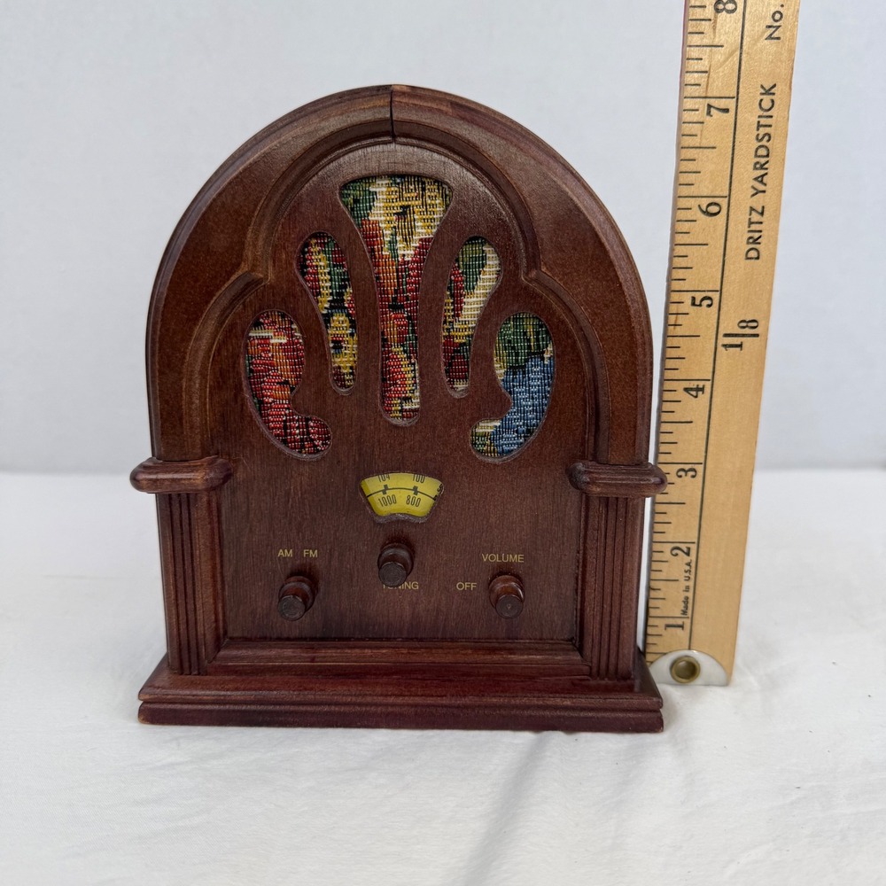 Vintage Style Wood Cathedral AM FM Radio Floral Tapestry Grill Desktop Decor - Picture 6 of 8